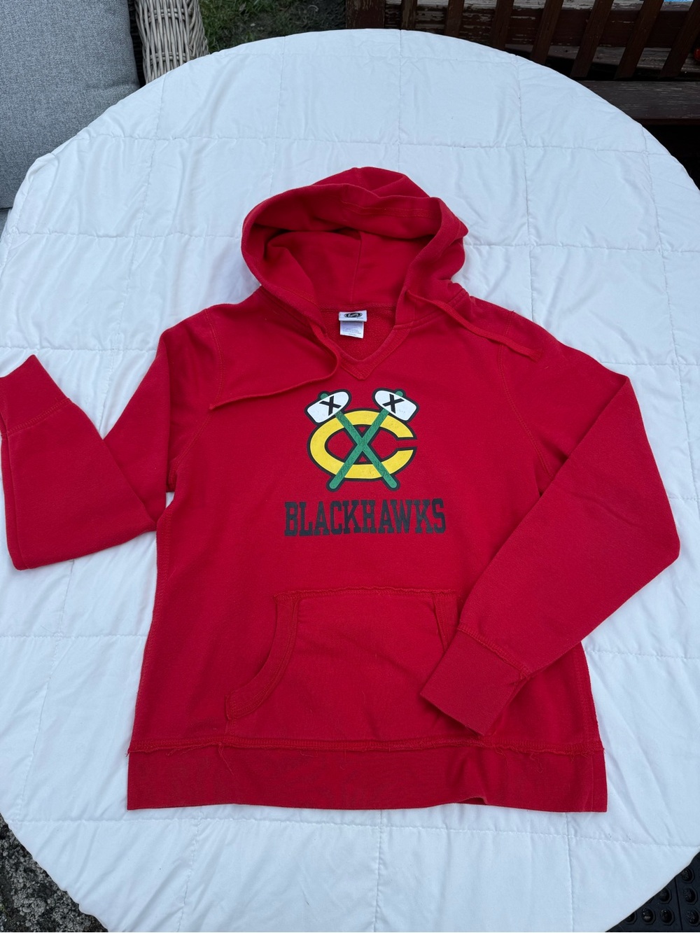 NHL Red Blackhawks Crewneck Hoodie with Team Crest